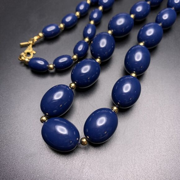 Monet Long Navy Blue Beaded Necklace Vintage Plastic Oval Bead Gold Tone Classic - Picture 3 of 6